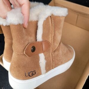 UGG shoes size 5.5 women